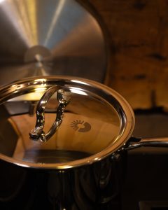 Batterie complête inox, lumières chaudes, brillance et logo pranacook